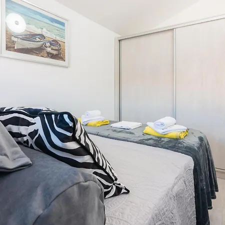1 Bedroom Cozy In * 메덜린
