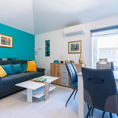 1 Bedroom Cozy In 메덜린